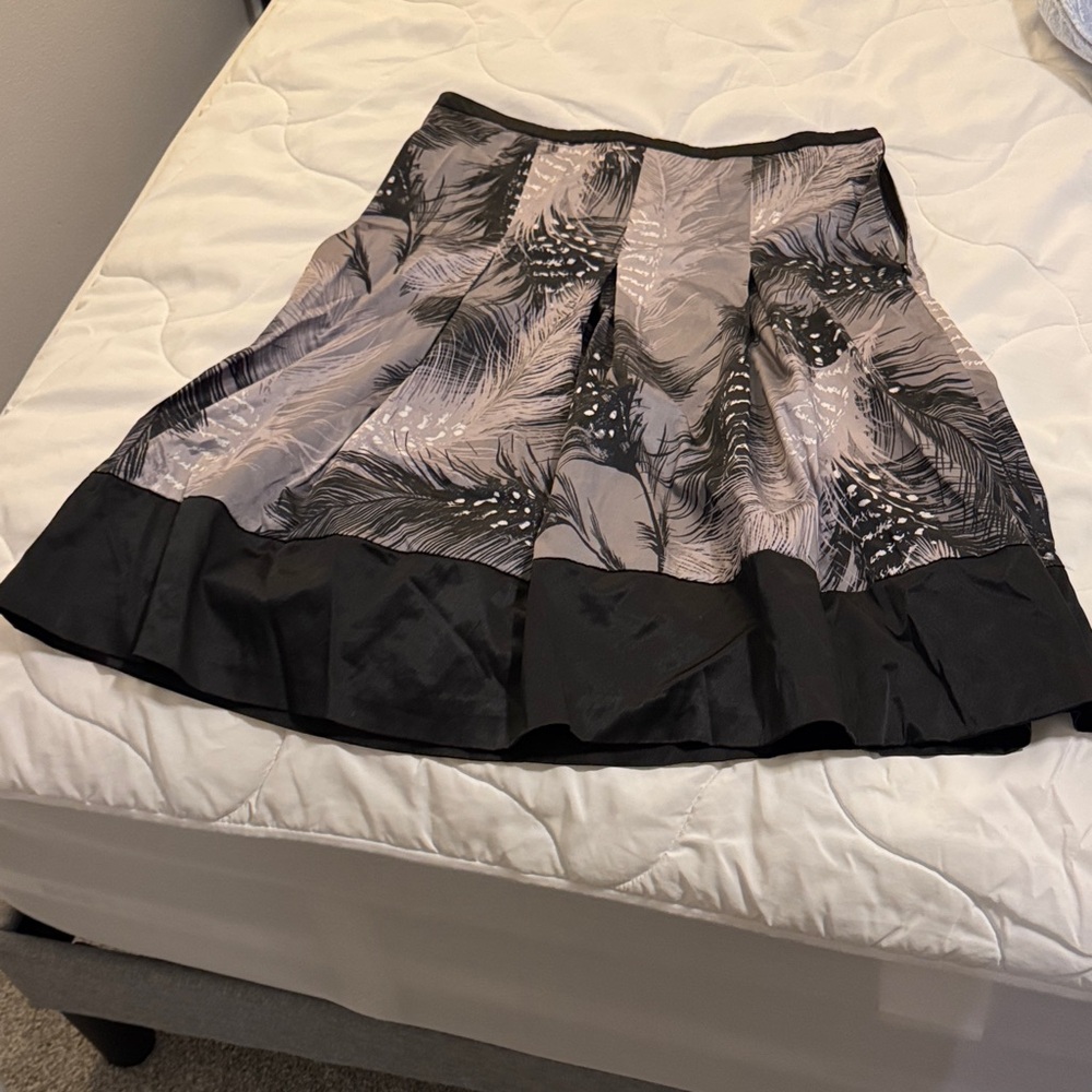 Elegant Black and Gray Patterned Women's Skirt
